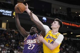 速的赛场适 速的赛场适