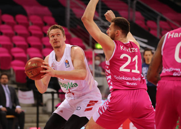 让教练和球 让教练和球