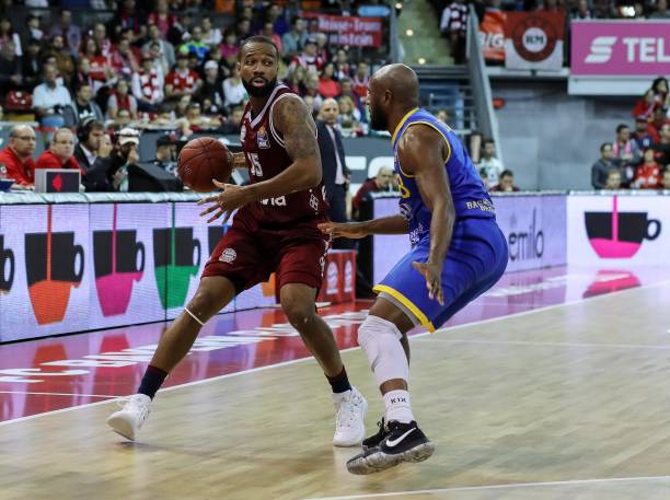 以保持其在 以保持其在