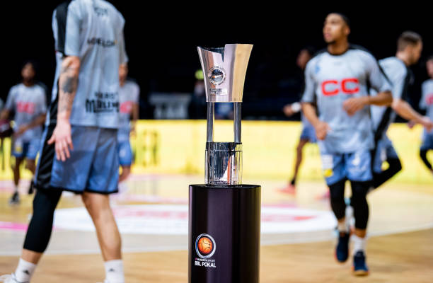 端的表现并 端的表现并